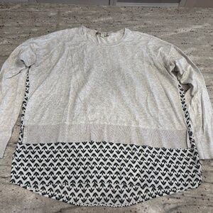 LOFT Womens Gray Sweater Blouse with Blue Green Flower Pattern - Size M